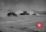 Image la formation de combat blindés Mojave California USA, 1955, de la seconde 41 séquences d'archives historiques vidéo 65675067167