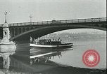 Immagine di Ponte crollato Francia, 1944, secondo 56 filmato di repertorio 65675067185