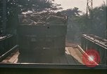 Image camions chargés avec du riz Vietnam, 1968, de la seconde 5 séquences d'archives historiques vidéo 65675067226