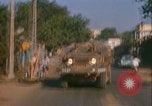 Image camions chargés avec du riz Vietnam, 1968, de la seconde 25 séquences d'archives historiques vidéo 65675067226