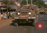 Image camions chargés avec du riz Vietnam, 1968, de la seconde 28 séquences d'archives historiques vidéo 65675067226