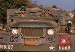 Image camions chargés avec du riz Vietnam, 1968, de la seconde 35 séquences d'archives historiques vidéo 65675067226