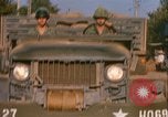 Image camions chargés avec du riz Vietnam, 1968, de la seconde 40 séquences d'archives historiques vidéo 65675067226