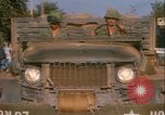 Image camions chargés avec du riz Vietnam, 1968, de la seconde 41 séquences d'archives historiques vidéo 65675067226