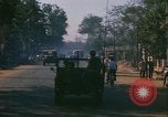 Image camions chargés avec du riz Vietnam, 1968, de la seconde 57 séquences d'archives historiques vidéo 65675067226