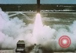 Standbild Rakete startet United States USA, 1963, aus Sekunde 54 historischem Filmmaterial Videoclip 65675067237