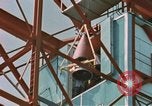 Standbild Rakete startet United States USA, 1963, aus Sekunde 27 historischem Filmmaterial Videoclip 65675067240