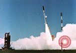 Standbild Rakete startet United States USA, 1963, aus Sekunde 46 historischem Filmmaterial Videoclip 65675067241