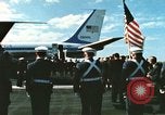 Standbild Präsident John Kennedy touring NASA-Einrichtungen United States USA, 1963, aus Sekunde 39 historischem Filmmaterial Videoclip 65675067244