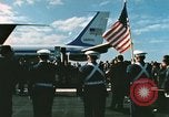 Standbild Präsident John Kennedy touring NASA-Einrichtungen United States USA, 1963, aus Sekunde 43 historischem Filmmaterial Videoclip 65675067244