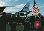 Standbild Präsident John Kennedy touring NASA-Einrichtungen United States USA, 1963, aus Sekunde 47 historischem Filmmaterial Videoclip 65675067244