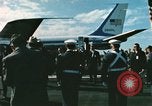 Standbild Präsident John Kennedy touring NASA-Einrichtungen United States USA, 1963, aus Sekunde 50 historischem Filmmaterial Videoclip 65675067244