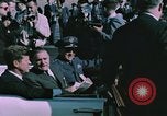 Standbild Präsident John Kennedy touring NASA-Einrichtungen United States USA, 1963, aus Sekunde 59 historischem Filmmaterial Videoclip 65675067244
