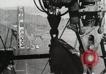 Standbild Golden Gate Bridge United States USA, 1933, aus Sekunde 57 historischem Filmmaterial Videoclip 65675067275
