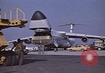 Standbild Luftbrücke Lod Tel Aviv Israel, 1973, aus Sekunde 6 historischem Filmmaterial Videoclip 65675067280
