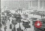 Image New York Public Library de la 5e Avenue et la 42e Rue Columbus Circle New York United States USA, 1915, de la seconde 11 séquences d'archives historiques vidéo 65675067289