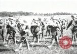 Standbild 3 Infanterie Division Coupray Frankreich, 1918, aus Sekunde 22 historischem Filmmaterial Videoclip 65675067297