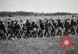Standbild 3 Infanterie Division Coupray Frankreich, 1918, aus Sekunde 50 historischem Filmmaterial Videoclip 65675067297
