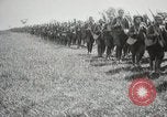 Standbild 38 Infanterie Regiment Coupray Frankreich, 1918, aus Sekunde 16 historischem Filmmaterial Videoclip 65675067298