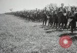 Standbild 38 Infanterie Regiment Coupray Frankreich, 1918, aus Sekunde 17 historischem Filmmaterial Videoclip 65675067298
