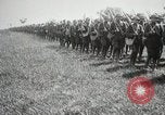 Standbild 38 Infanterie Regiment Coupray Frankreich, 1918, aus Sekunde 27 historischem Filmmaterial Videoclip 65675067298