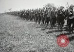 Standbild 38 Infanterie Regiment Coupray Frankreich, 1918, aus Sekunde 32 historischem Filmmaterial Videoclip 65675067298