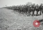 Standbild 38 Infanterie Regiment Coupray Frankreich, 1918, aus Sekunde 38 historischem Filmmaterial Videoclip 65675067298