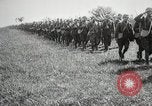 Standbild 38 Infanterie Regiment Coupray Frankreich, 1918, aus Sekunde 55 historischem Filmmaterial Videoclip 65675067298