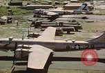Standbild B-29s auf Saipan Saipan, 1945, aus Sekunde 61 historischem Filmmaterial Videoclip 65675067352