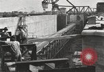 Image construction de canal New Orleans Louisiana USA, 1923, de la seconde 52 séquences d'archives historiques vidéo 65675067370
