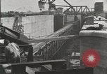 Image construction de canal New Orleans Louisiana USA, 1923, de la seconde 61 séquences d'archives historiques vidéo 65675067370