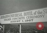 Standbild Golden konkrete Zeremonie Hollywood Los Angeles California USA, 1967, aus Sekunde 10 historischem Filmmaterial Videoclip 65675067381