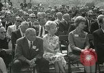 Standbild Golden konkrete Zeremonie Hollywood Los Angeles California USA, 1967, aus Sekunde 16 historischem Filmmaterial Videoclip 65675067381