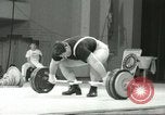 Standbild Gewichtheben Wettbewerb Winnipeg Kanada, 1967, aus Sekunde 39 historischem Filmmaterial Videoclip 65675067384