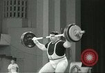 Standbild Gewichtheben Wettbewerb Winnipeg Kanada, 1967, aus Sekunde 46 historischem Filmmaterial Videoclip 65675067384