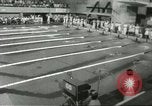 Standbild Schwimmen Wettbewerb Winnipeg Kanada, 1967, aus Sekunde 5 historischem Filmmaterial Videoclip 65675067385