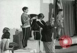 Standbild Schwimmen Wettbewerb Winnipeg Kanada, 1967, aus Sekunde 41 historischem Filmmaterial Videoclip 65675067385