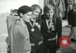 Standbild Schwimmen Wettbewerb Winnipeg Kanada, 1967, aus Sekunde 46 historischem Filmmaterial Videoclip 65675067385