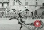 Standbild Flagge Spiele Italien, 1967, aus Sekunde 45 historischem Filmmaterial Videoclip 65675067392