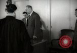 Standbild US-Konsul Russell Brooks trifft sich mit lokalen Führern Casablanca Marokko, 1942, aus Sekunde 37 historischem Filmmaterial Videoclip 65675067424