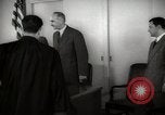 Standbild US-Konsul Russell Brooks trifft sich mit lokalen Führern Casablanca Marokko, 1942, aus Sekunde 39 historischem Filmmaterial Videoclip 65675067424