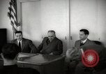 Standbild US-Konsul Russell Brooks trifft sich mit lokalen Führern Casablanca Marokko, 1942, aus Sekunde 44 historischem Filmmaterial Videoclip 65675067424