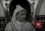 Standbild Sultan von Marokko Mohammed V in seinem Palast Marokko Nordafrika, 1942, aus Sekunde 38 historischem Filmmaterial Videoclip 65675067425