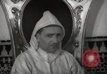 Standbild Sultan von Marokko Mohammed V in seinem Palast Marokko Nordafrika, 1942, aus Sekunde 41 historischem Filmmaterial Videoclip 65675067425