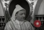 Standbild Sultan von Marokko Mohammed V in seinem Palast Marokko Nordafrika, 1942, aus Sekunde 45 historischem Filmmaterial Videoclip 65675067425