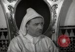 Standbild Sultan von Marokko Mohammed V in seinem Palast Marokko Nordafrika, 1942, aus Sekunde 46 historischem Filmmaterial Videoclip 65675067425