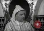 Standbild Sultan von Marokko Mohammed V in seinem Palast Marokko Nordafrika, 1942, aus Sekunde 47 historischem Filmmaterial Videoclip 65675067425