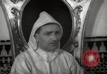 Standbild Sultan von Marokko Mohammed V in seinem Palast Marokko Nordafrika, 1942, aus Sekunde 48 historischem Filmmaterial Videoclip 65675067425