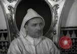 Standbild Sultan von Marokko Mohammed V in seinem Palast Marokko Nordafrika, 1942, aus Sekunde 54 historischem Filmmaterial Videoclip 65675067425