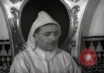 Standbild Sultan von Marokko Mohammed V in seinem Palast Marokko Nordafrika, 1942, aus Sekunde 56 historischem Filmmaterial Videoclip 65675067425